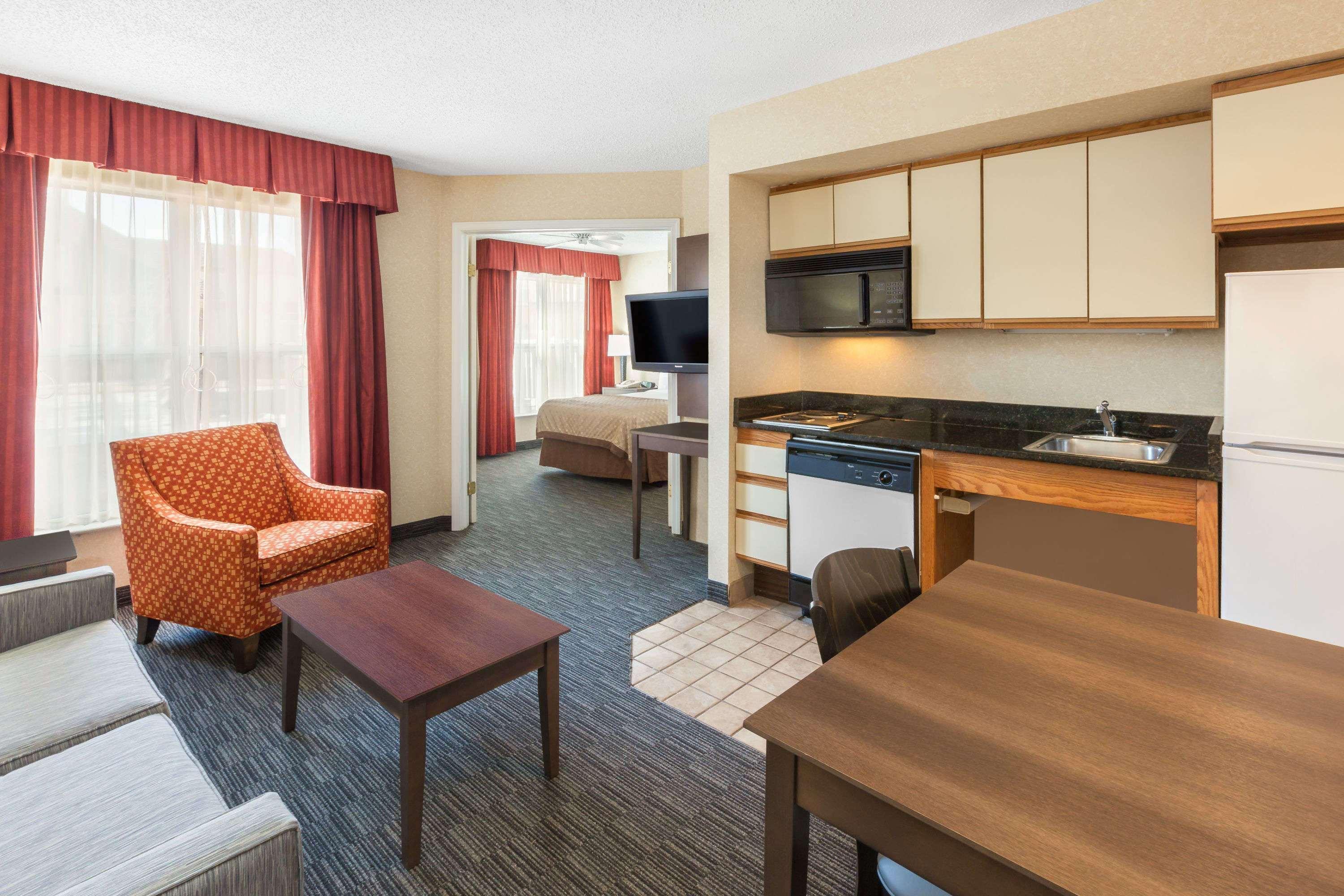Affordable Suites Of America Detroit-וורן מראה חיצוני תמונה
