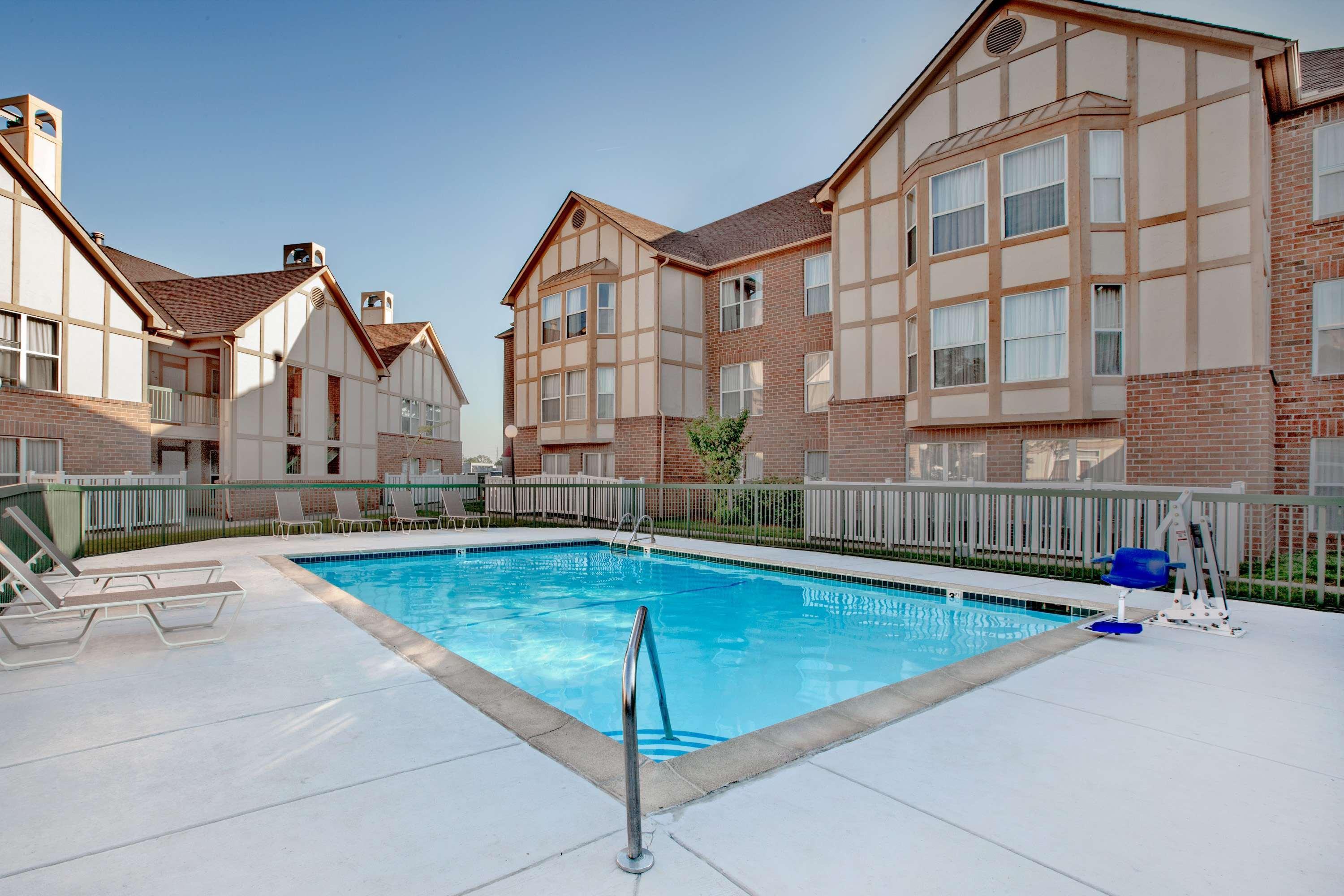 Affordable Suites Of America Detroit-וורן מראה חיצוני תמונה